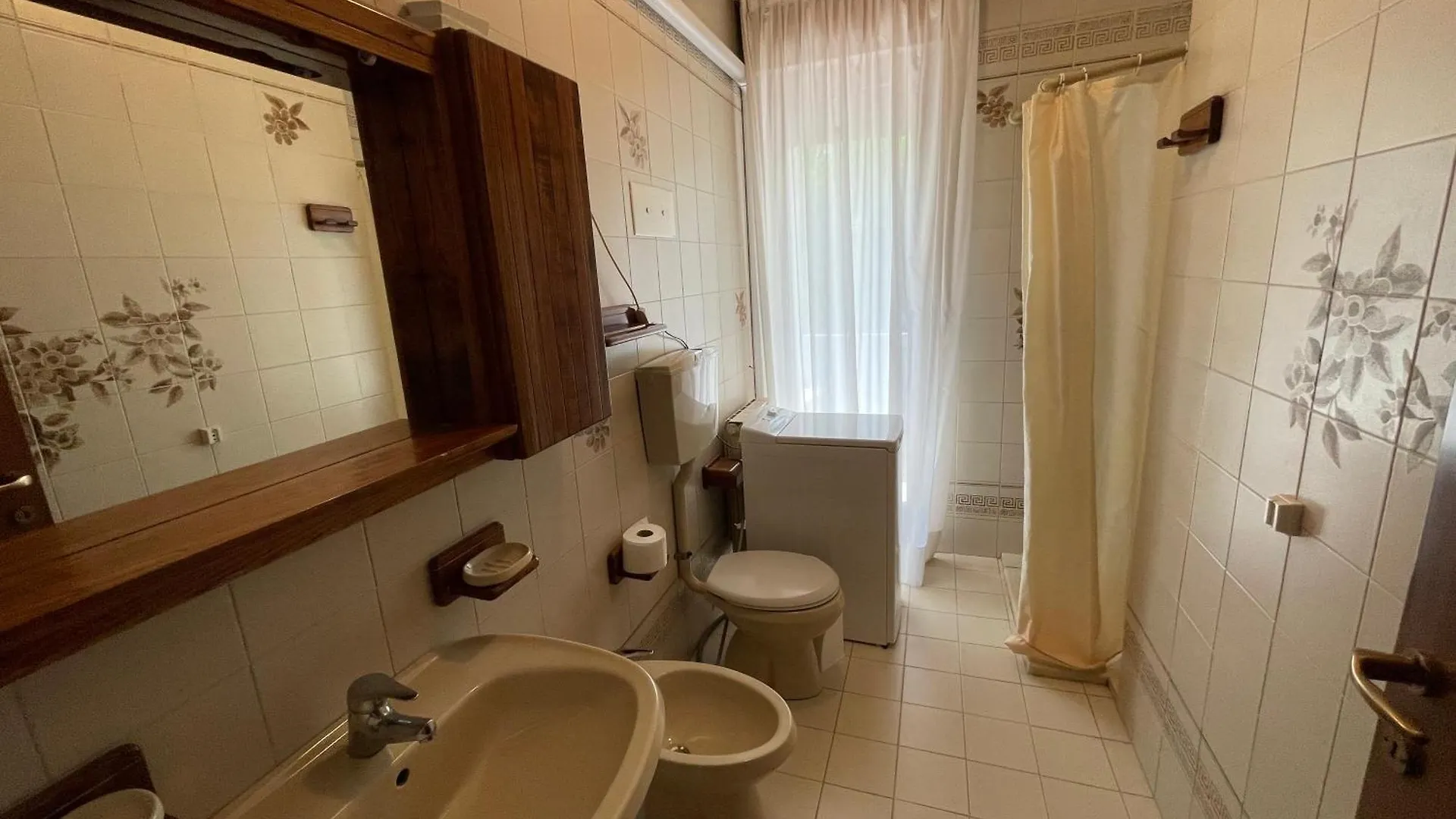Appartamento Residence Triangolo Trilocale Con Terrazzo Vista Mare Parziale Caorle