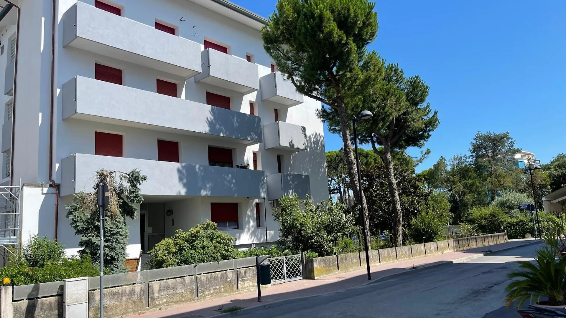 Residence Triangolo Trilocale Con Terrazzo Vista Mare Parziale Caorle Italia